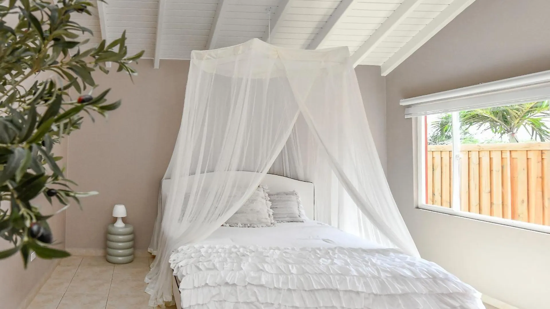 Moderne Studio Palm Dichtbij De Zee Met Zwembad Oranjestad