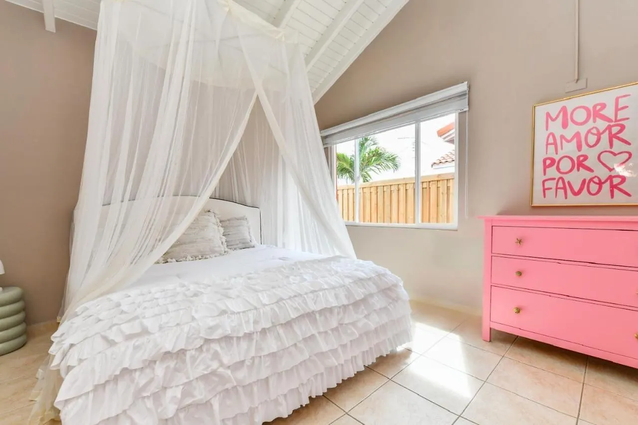 Moderne Studio Palm Dichtbij De Zee Met Zwembad Oranjestad