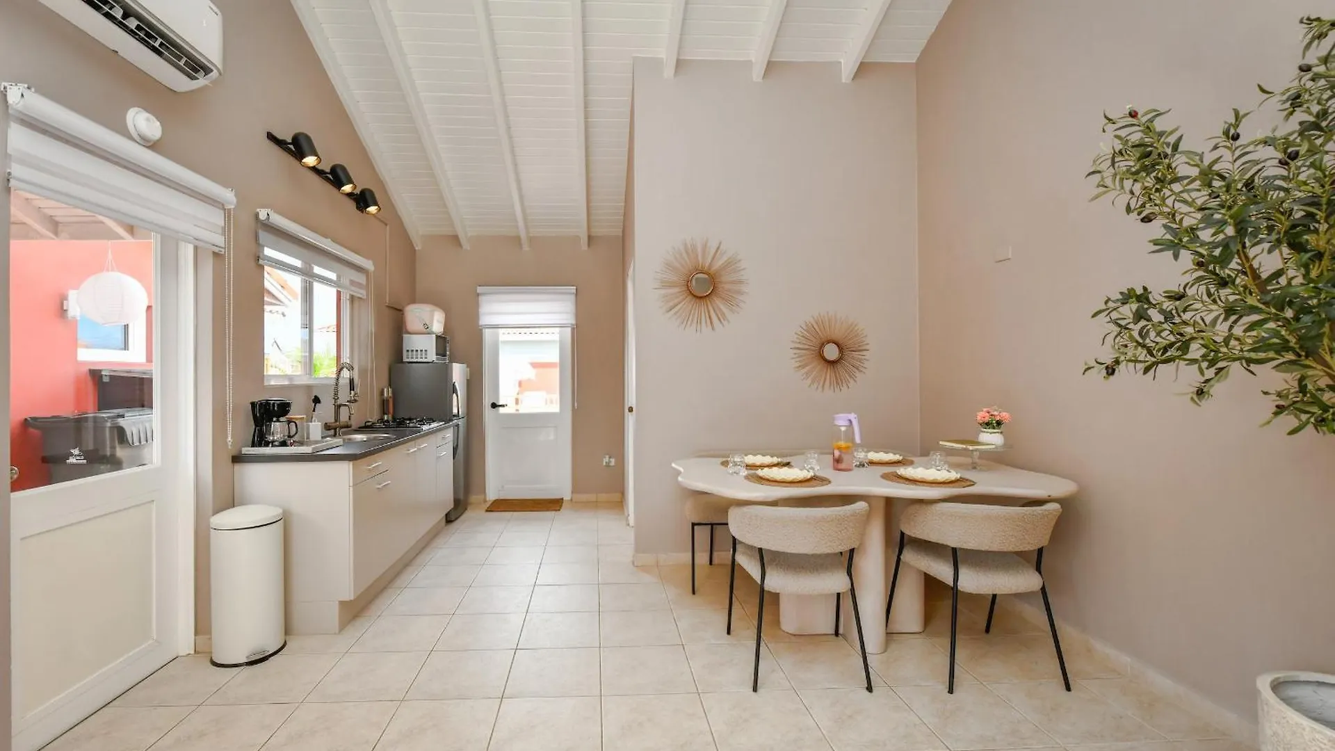 Apartment Moderne Studio Palm Dichtbij De Zee Met Zwembad Oranjestad Aruba